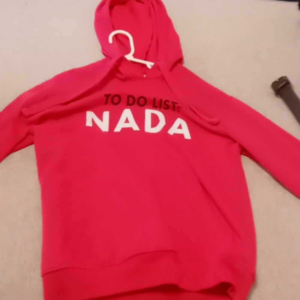 A hoodie that says to do list:nada